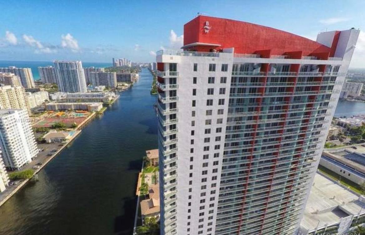 Stunning Penthouse Suite Waterfront 2Bd 2Ba Hallandale Beach Eksteriør bilde