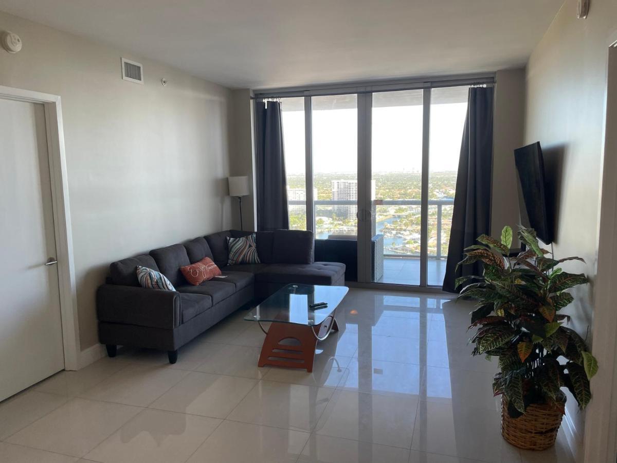 Stunning Penthouse Suite Waterfront 2Bd 2Ba Hallandale Beach Eksteriør bilde