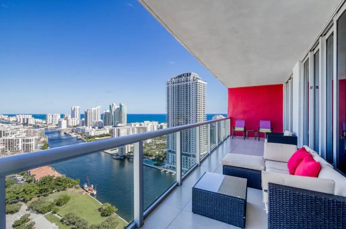 Stunning Penthouse Suite Waterfront 2Bd 2Ba Hallandale Beach Eksteriør bilde